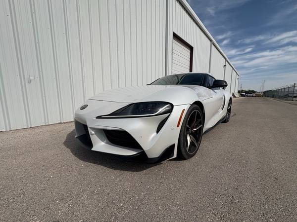Toyota GR Supra with VIN: WZ1DB4C08LW028534