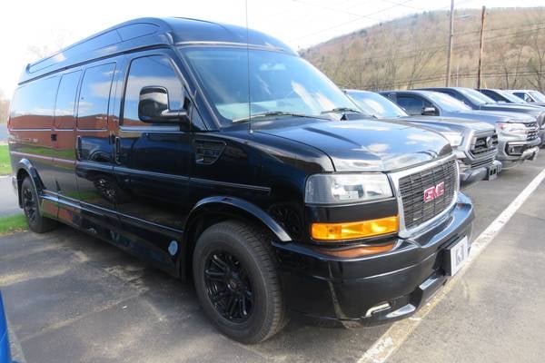 2022 GMC Savana Cargo 2500