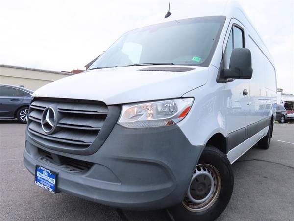 Mercedes-Benz Sprinter with VIN: W1Y4DCHYXMT058327