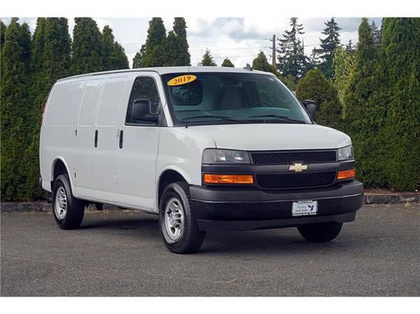 Chevrolet Express Cargo with VIN: 1GCWGAFP6K1369507