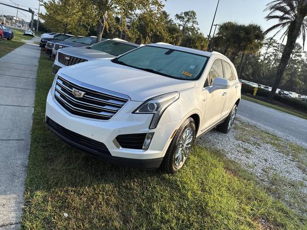 Cadillac XT5 with VIN: 1GYKNBRS6HZ177700