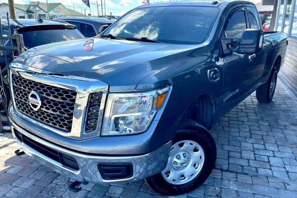 2017 Nissan Titan XD SV Diesel King Cab