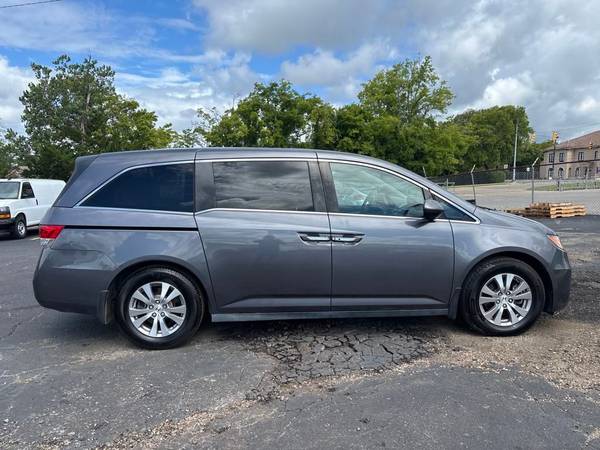 Honda Odyssey with VIN: 5FNRL5H62HB010126