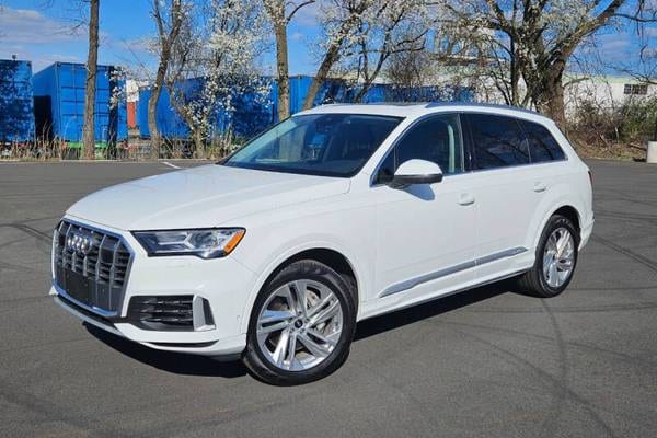 2022 Audi Q7 Premium Plus