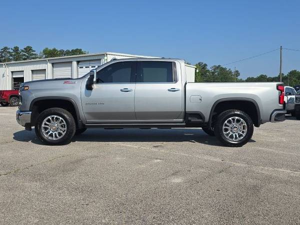 Chevrolet Silverado 2500HD with VIN: 2GC4YPEY5R1267797