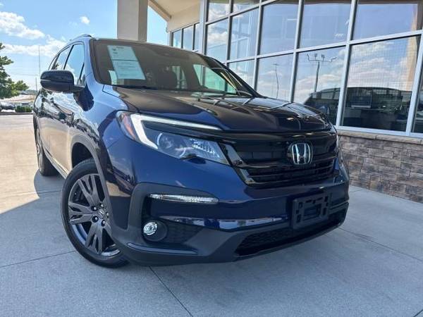 Honda Pilot with VIN: 5FNYF5H30NB034512