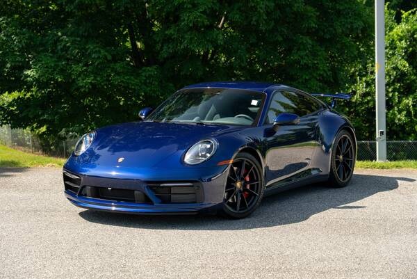 Porsche 911 with VIN: WP0AB2A91RS220871