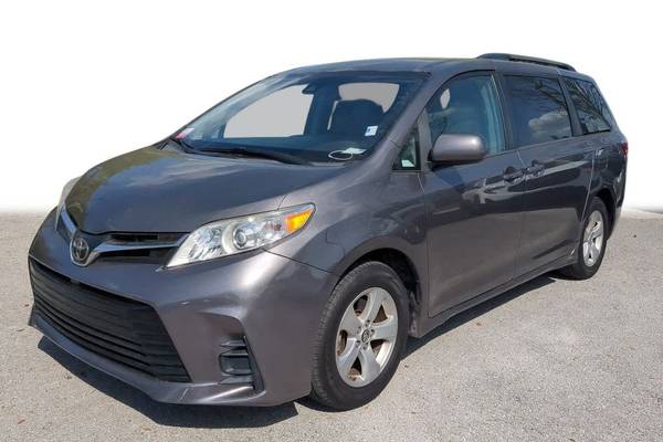 Certified 2018 Toyota Sienna LE 8-Passenger
