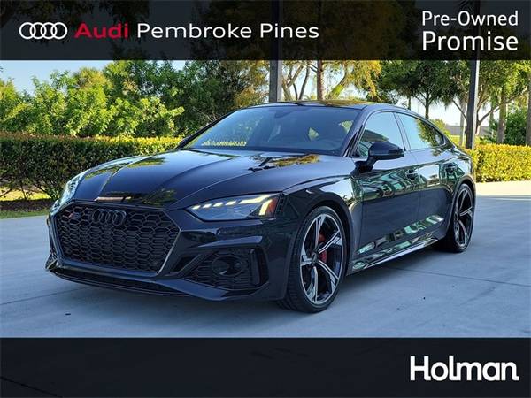 Audi RS 5 with VIN: WUAAWCF54NA900735