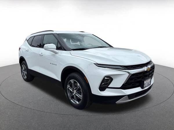 Chevrolet Blazer with VIN: 3GNKBDR42RS164251