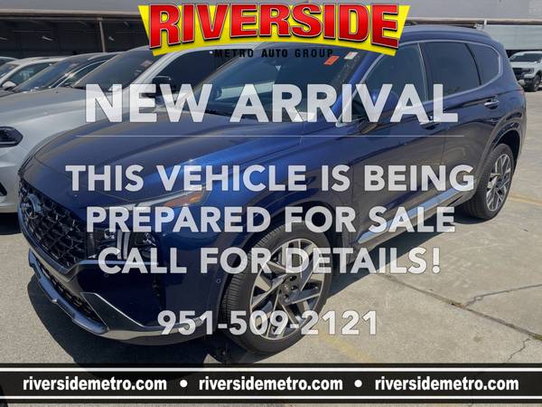 Hyundai Santa Fe with VIN: 5NMS5DAL9NH436802