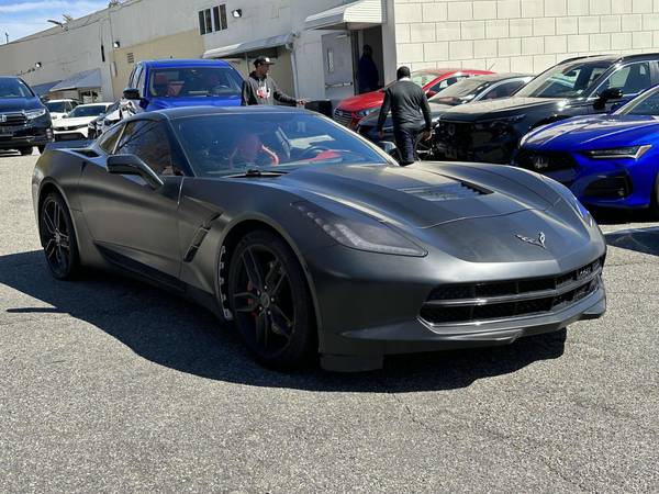 Chevrolet Corvette with VIN: 1G1YM2D71F5124308