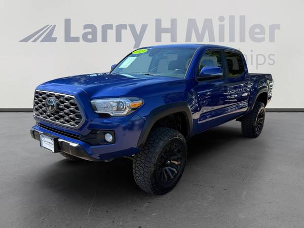 Toyota Tacoma with VIN: 3TMCZ5AN3NM514651
