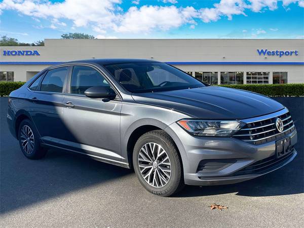 Volkswagen Jetta with VIN: 3VWN57BU1MM018569