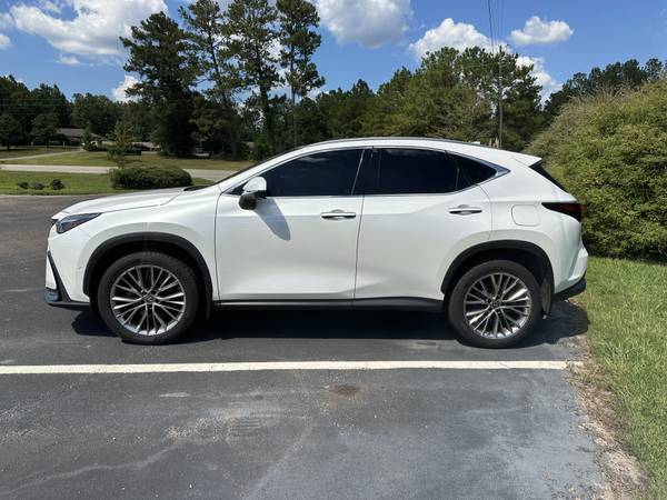 Lexus NX 350h with VIN: JTJHKCEZXN2005303