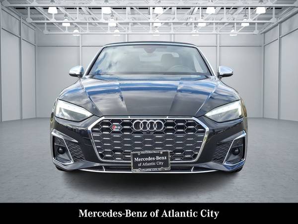 Audi S5 with VIN: WAUW4GF54NN006031
