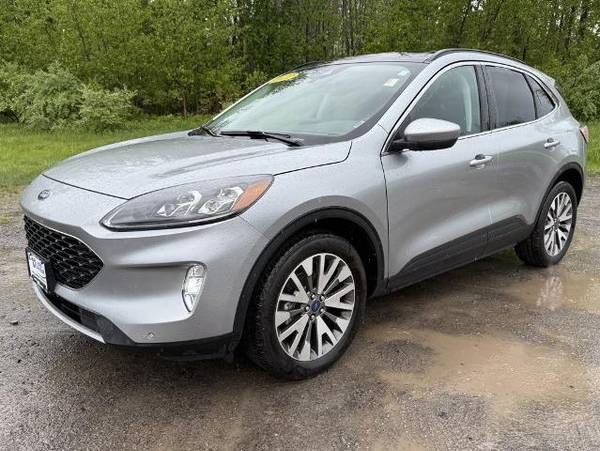 Ford Escape with VIN: 1FMCU9J91NUA73585