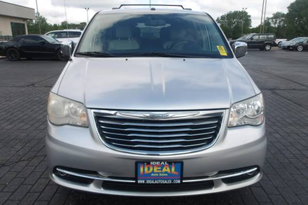 2011 Chrysler Town and Country Touring-L