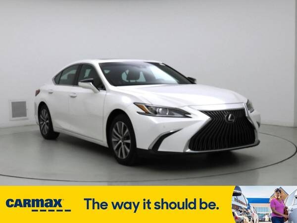 Lexus ES 350 with VIN: 58ADZ1B14MU087696