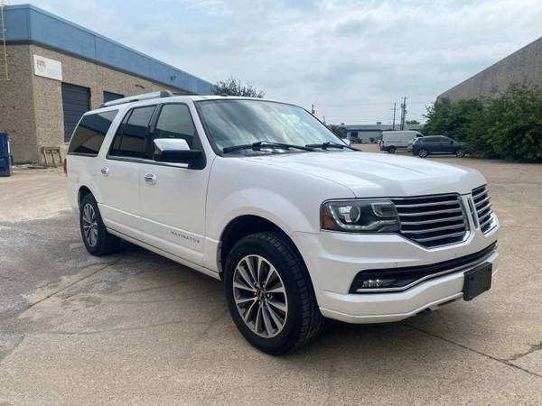 Lincoln Navigator with VIN: 5LMJJ3HT0HEL05894