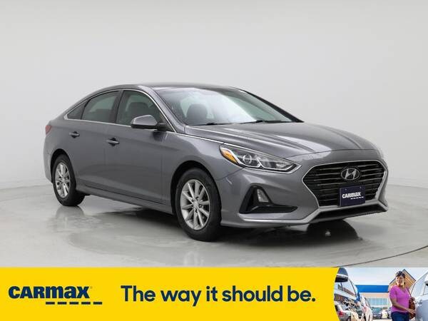Hyundai Sonata with VIN: 5NPE24AF7JH664259