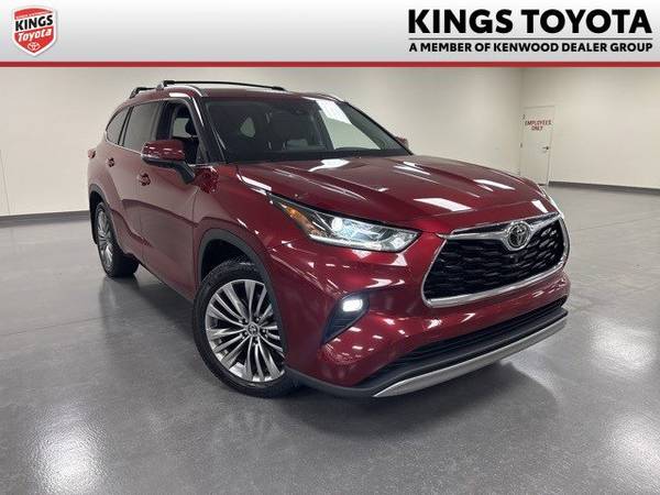 Toyota Highlander with VIN: 5TDFZRBH4MS150333