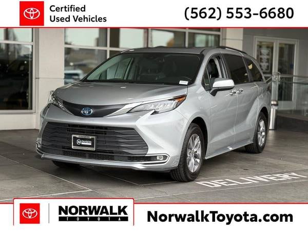 Toyota Sienna with VIN: 5TDYRKEC8PS155975