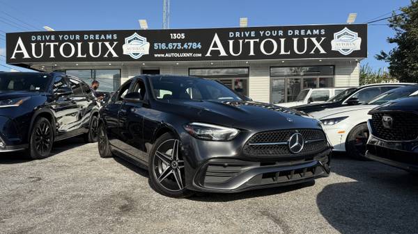 Mercedes-Benz C-Class with VIN: W1KAF4HB0NR004414