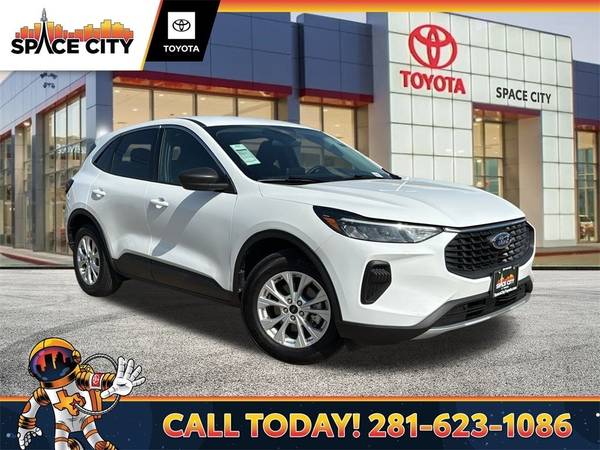 Ford Escape with VIN: 1FMCU0GN7RUB02402