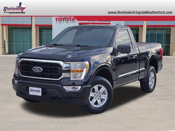 Ford F-150 with VIN: 1FTMF1E56NKE39659