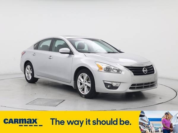 Nissan Altima with VIN: 1N4AL3AP9FC199779
