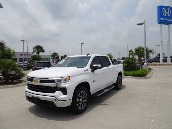 Chevrolet Silverado 1500 with VIN: 2GCUDDED1P1126083