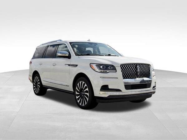 Lincoln Navigator with VIN: 5LMJJ2TG1PEL15756