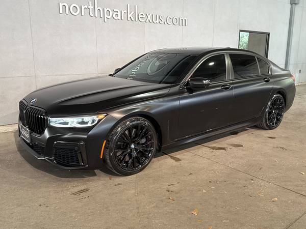 BMW 7 Series with VIN: WBA7T2C08NCK78175