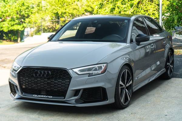 Audi RS 3 with VIN: WUABWGFF8J1905614