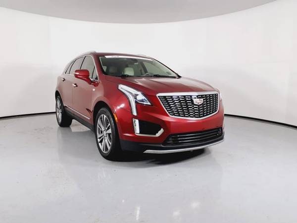 Cadillac XT5 with VIN: 1GYKNCRS7LZ108481