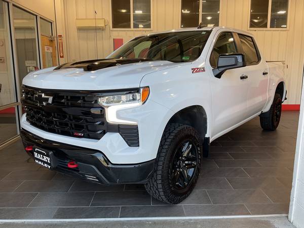 Chevrolet Silverado 1500 with VIN: 3GCUDFED6PG286639