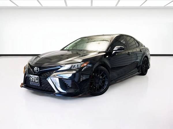 Toyota Camry with VIN: 4T1KZ1AK4NU070861