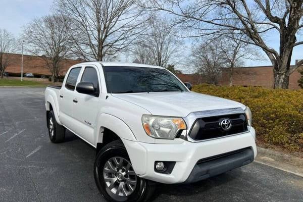 2013 Toyota Tacoma PreRunner V6  Double Cab