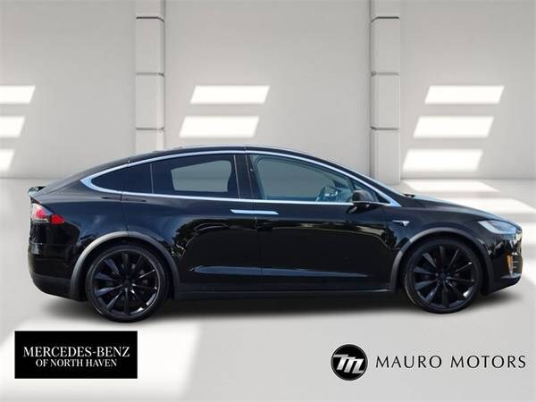 Tesla Model X with VIN: 5YJXCBE24HF060646