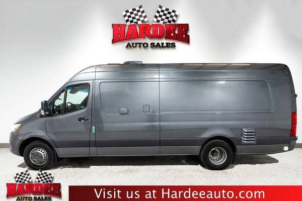 2022 Mercedes-Benz Sprinter 4500 170" WB Crew Diesel