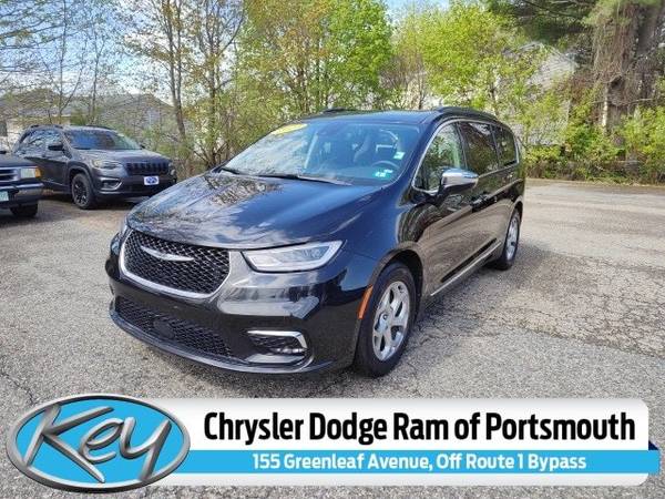 Chrysler Pacifica with VIN: 2C4RC1GG2PR532633