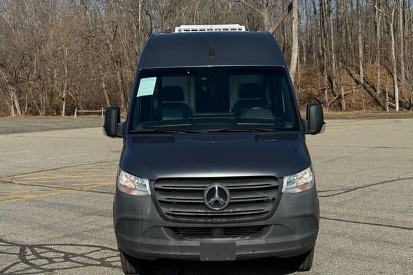 2022 Mercedes-Benz Sprinter 4500 170" WB Crew Diesel