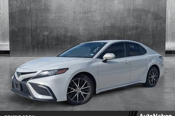 2022 Toyota Camry SE