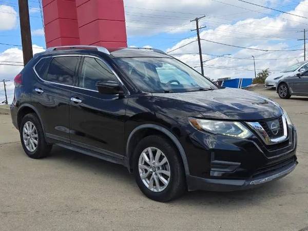 Nissan Rogue with VIN: KNMAT2MVXHP618927