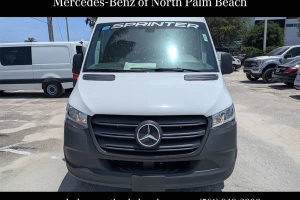 2024 Mercedes-Benz eSprinter 2500 170" WB Cargo