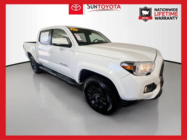 Toyota Tacoma with VIN: 3TMCZ5AN4NM495513