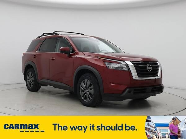 Nissan Pathfinder with VIN: 5N1DR3BC2PC227694