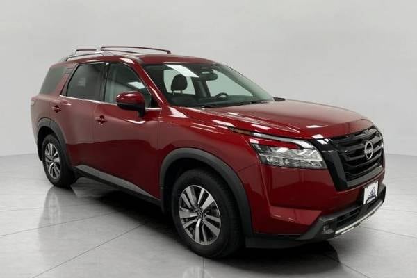 2022 Nissan Pathfinder SL