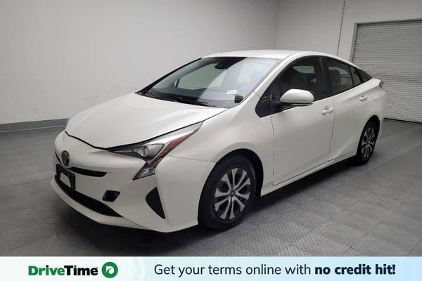 2017 Toyota Prius Two Hybrid Hatchback